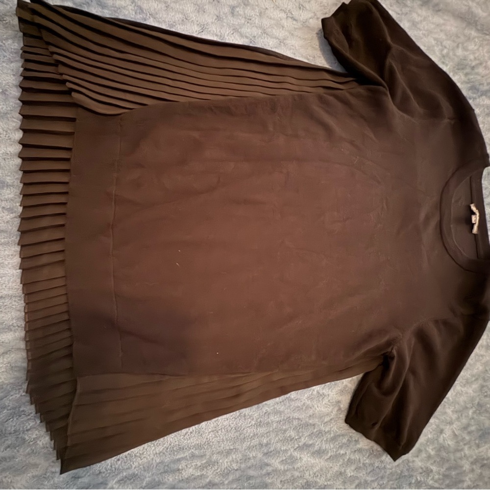 Black Pleated Hem blouse